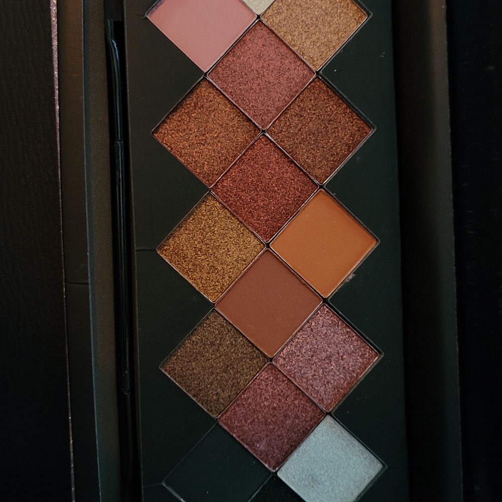 16 color with 2 sided brush (included)